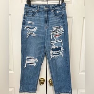 American Eagle Heavily distressed, inside patches 10 Short So Soft.Boho Prairie